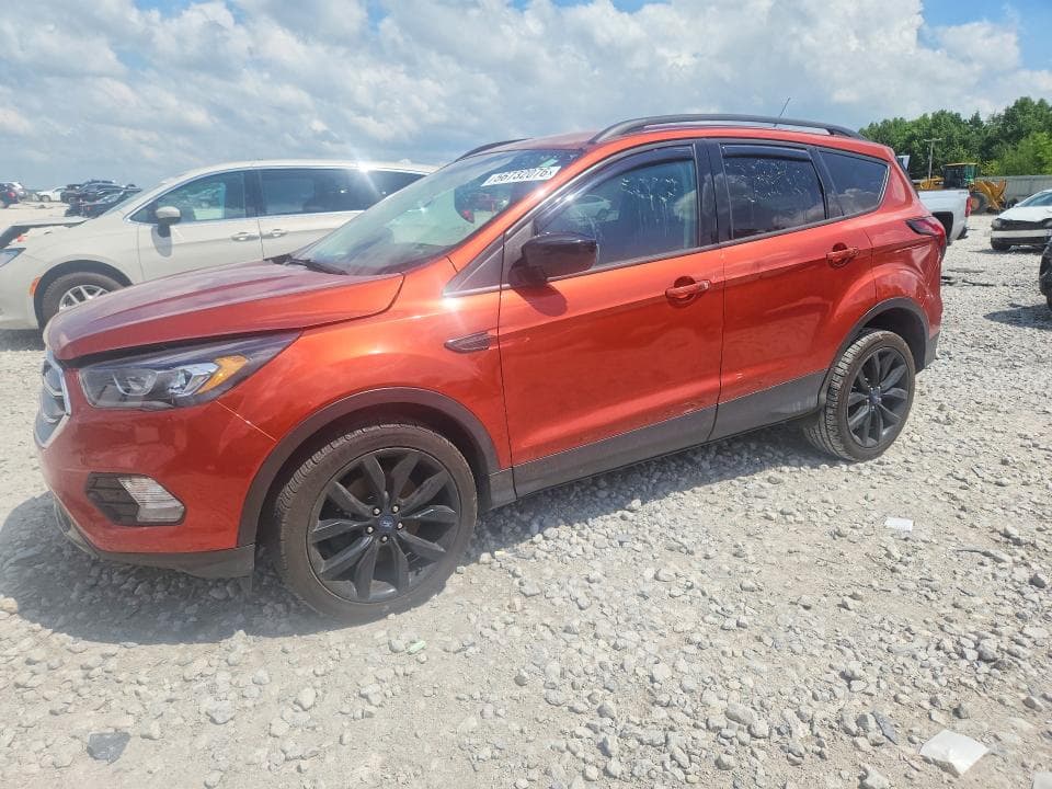 2019 FORD ESCAPE SE - 1