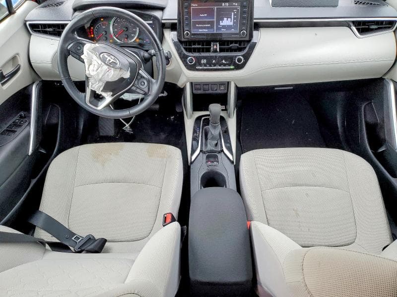 2022 TOYOTA COROLLA CROSS LE 8