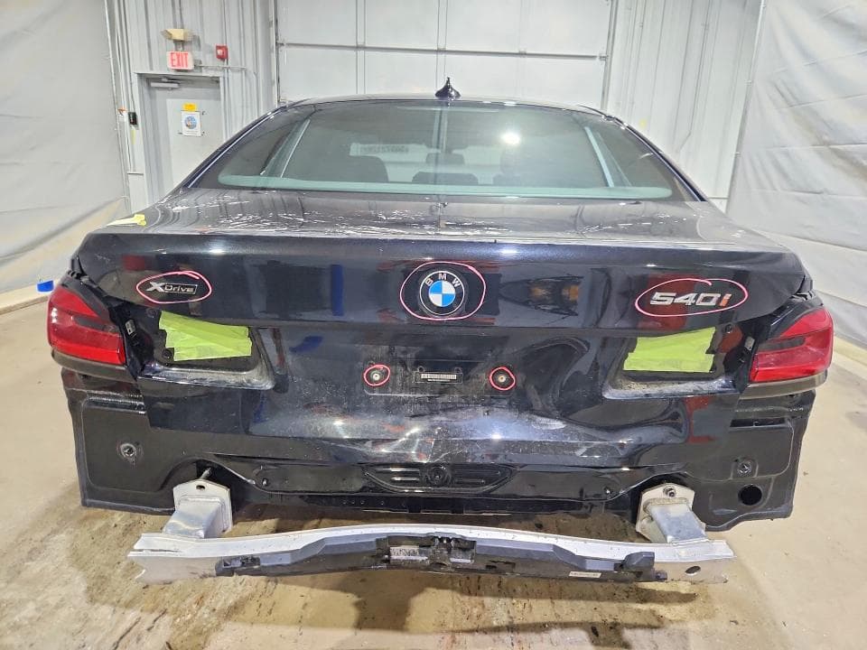 2021 BMW 540 XI 6