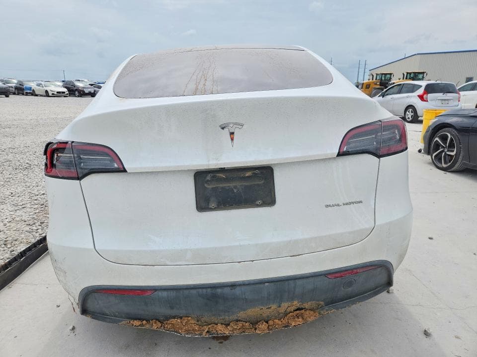 2023 TESLA MODEL Y 6