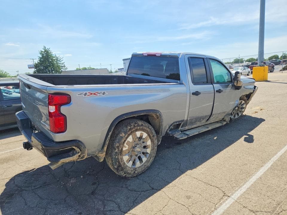 2026 CHEVROLET SILVERADO K2500 CUSTOM 3