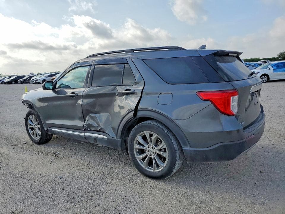 2020 FORD EXPLORER XLT 2