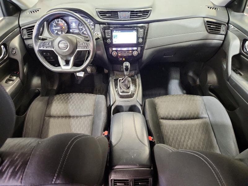 2017 NISSAN ROGUE SV 8