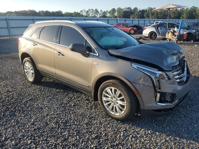 2017 CADILLAC XT5 4