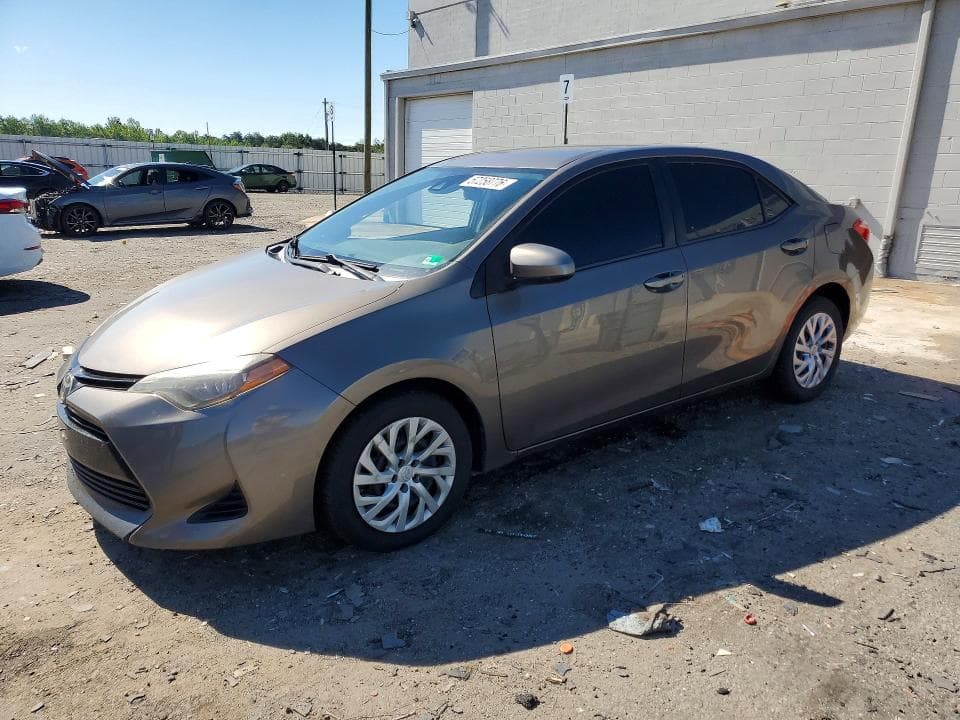 2017 TOYOTA COROLLA LE - 1