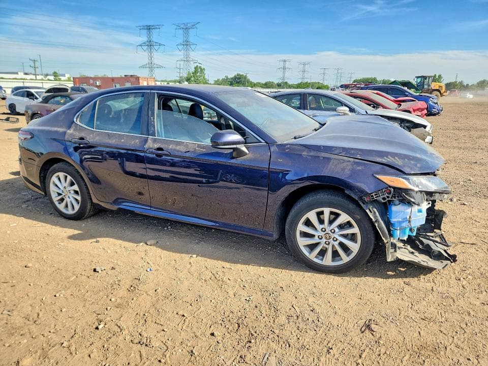 2022 TOYOTA CAMRY LE 4