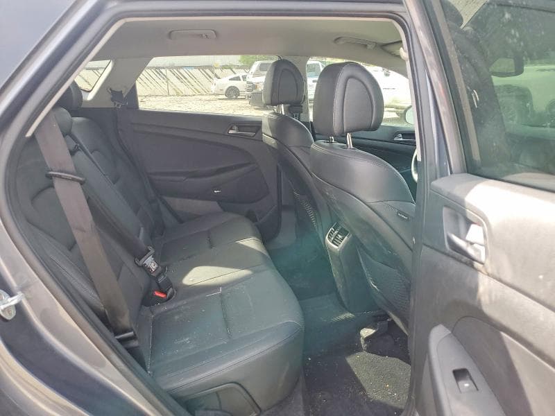 2017 HYUNDAI TUCSON SE PLUS 11