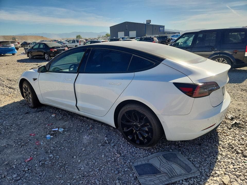 2018 TESLA MODEL 3 2
