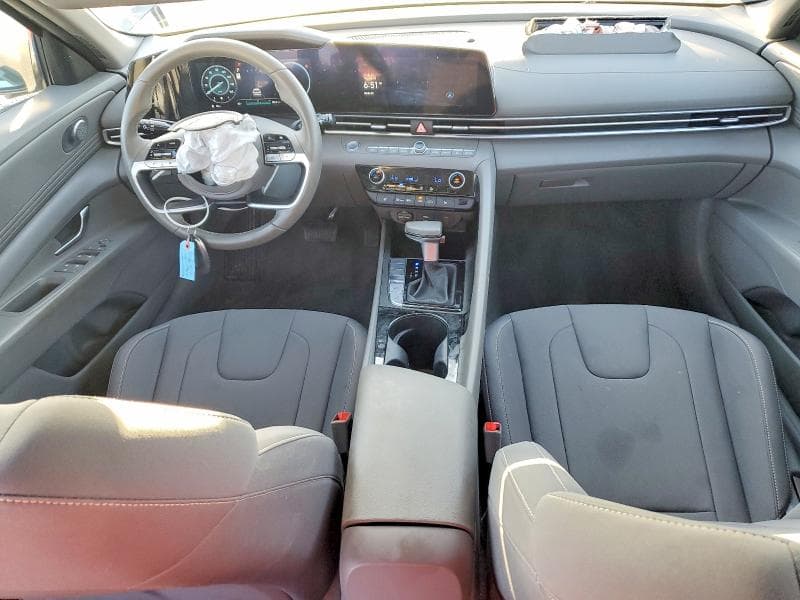 2025 HYUNDAI ELANTRA SEL 8