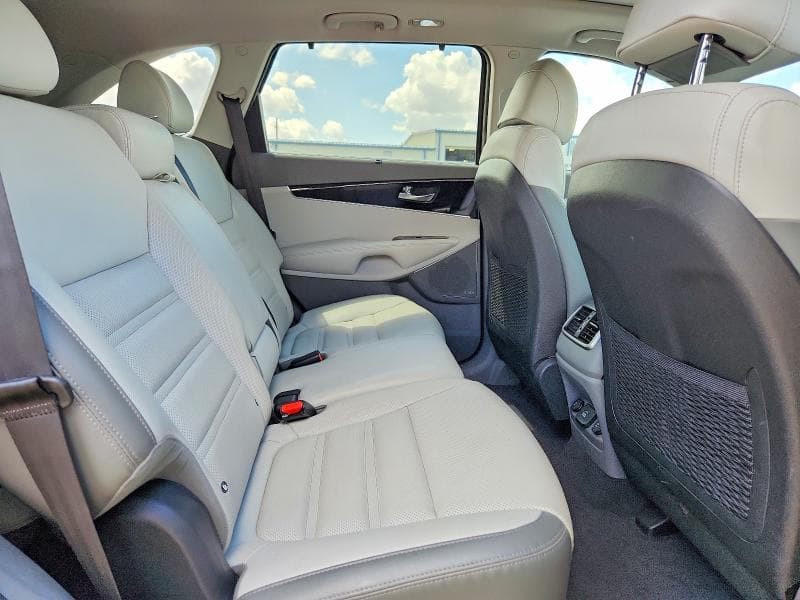 2017 KIA SORENTO SX V6 11
