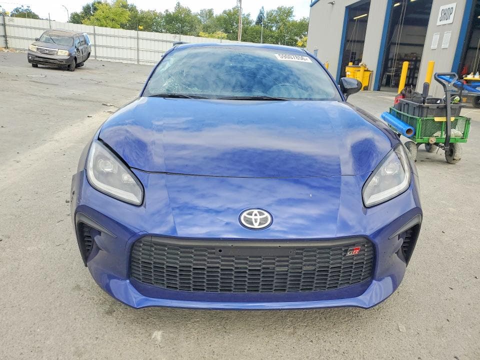 2023 TOYOTA GR86 BASE 5