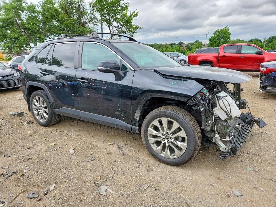 2021 TOYOTA RAV4 XLE PREMIUM 4