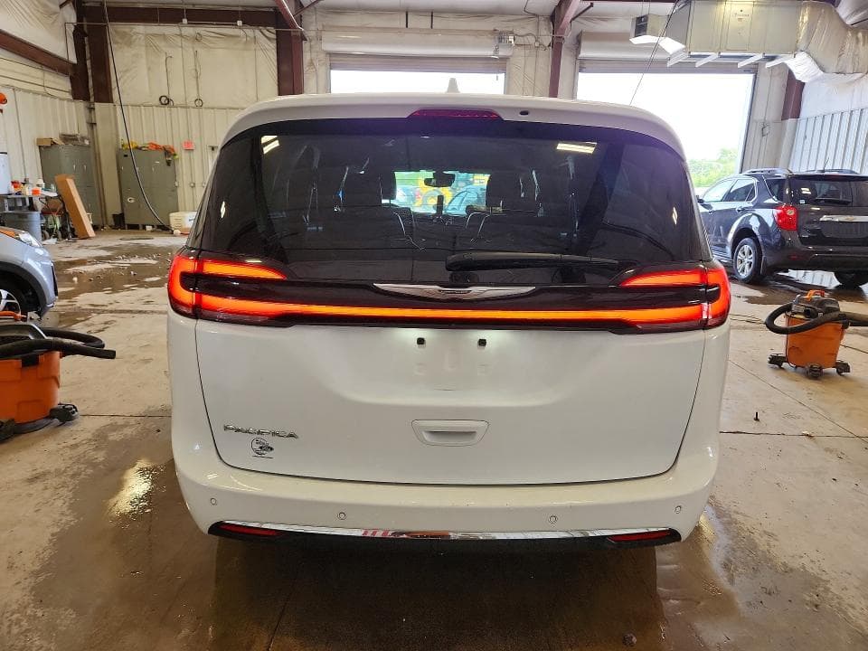 2021 CHRYSLER PACIFICA TOURING L 6