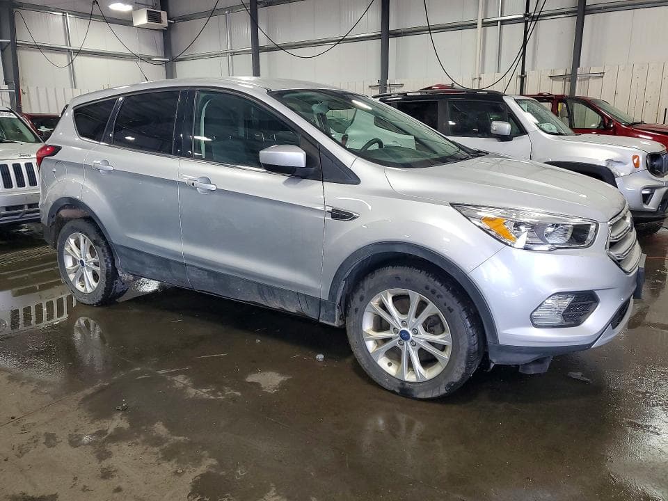 2019 FORD ESCAPE SE 4