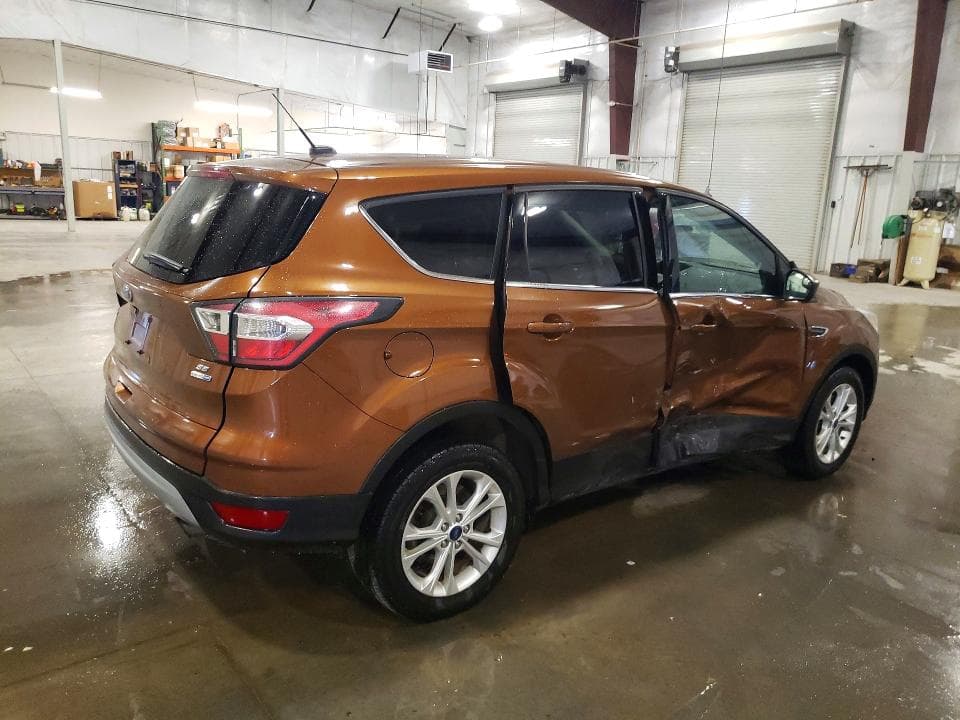 2017 FORD ESCAPE SE 3