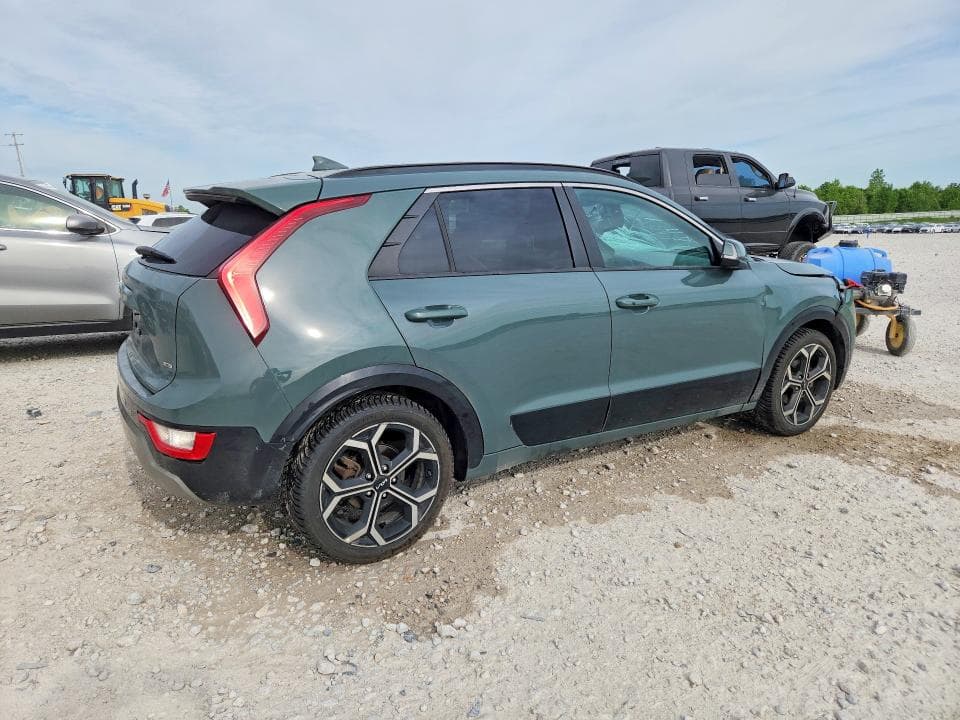 2023 KIA NIRO EX 3