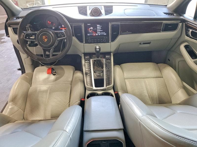 2017 PORSCHE MACAN S 8