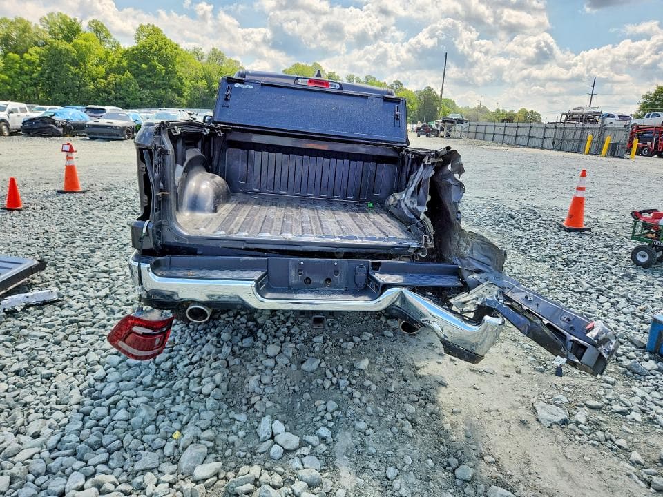 2022 RAM 1500 LARAMIE 6