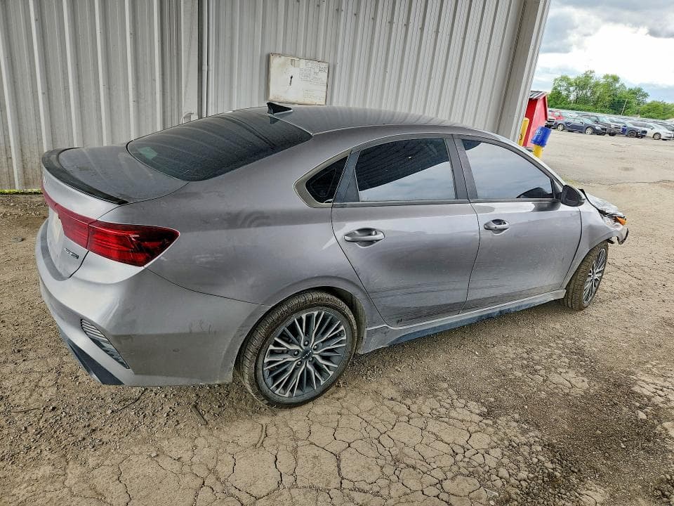 2024 KIA FORTE GT LINE 3