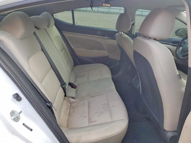 2017 HYUNDAI ELANTRA SE 10