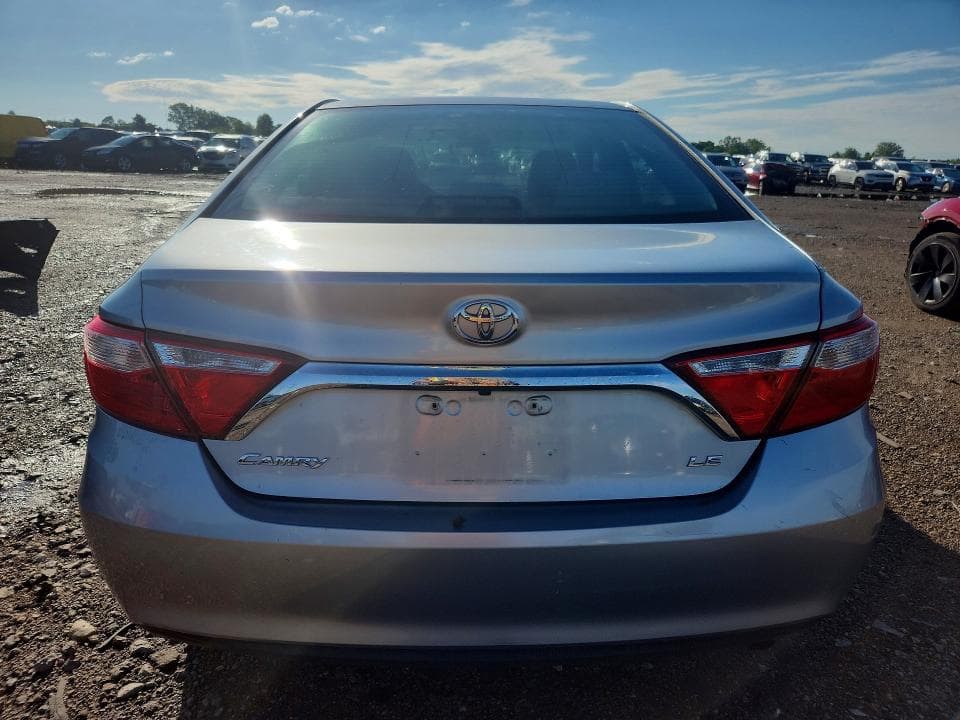 2017 TOYOTA CAMRY LE 6