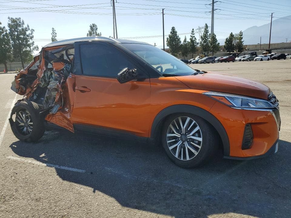 2023 NISSAN KICKS SV 4
