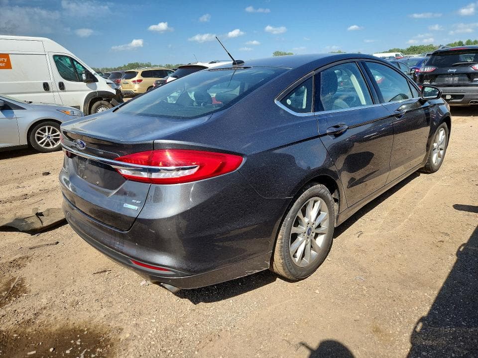 2017 FORD FUSION SE 3
