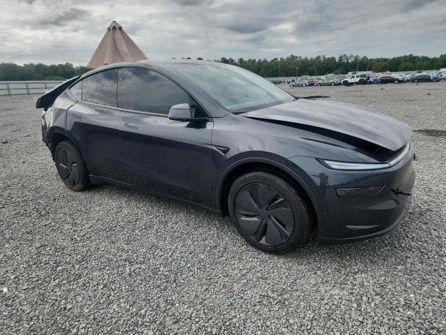 2026 TESLA MODEL Y 4