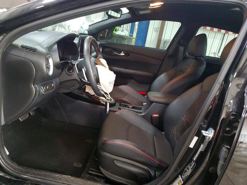 2023 KIA FORTE GT 7