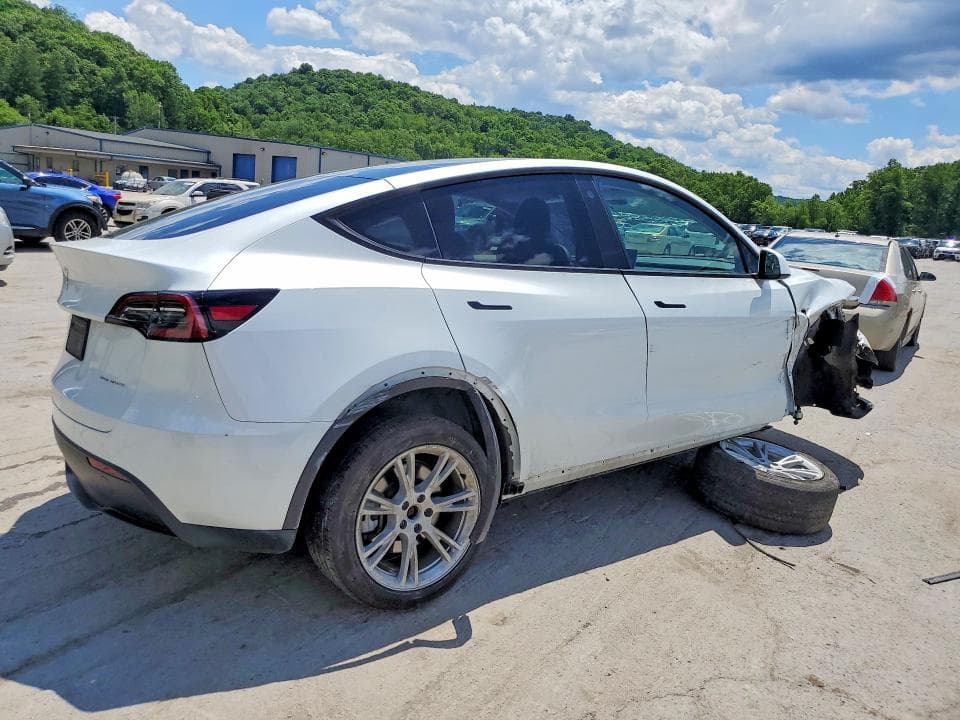 2023 TESLA MODEL Y 3