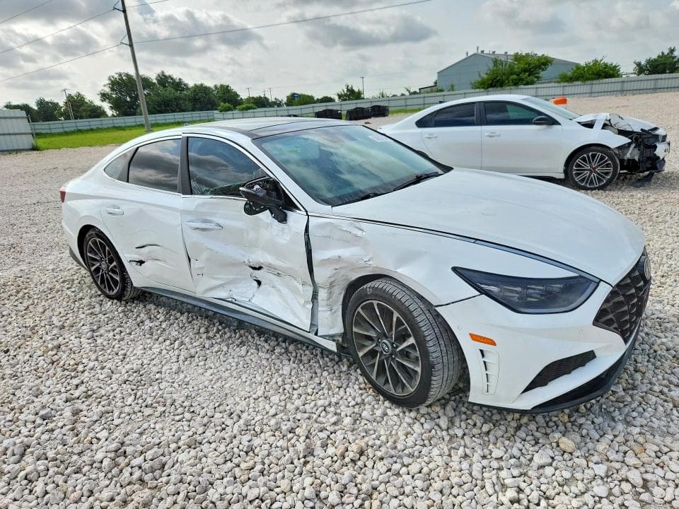 2022 HYUNDAI SONATA LIMITED 4