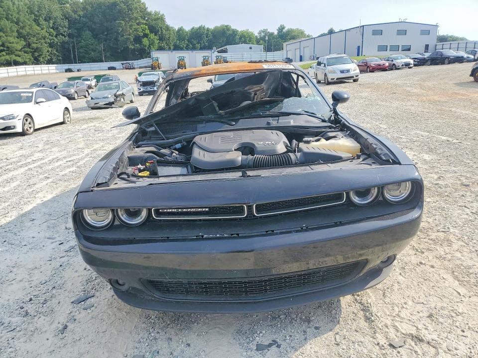 2022 DODGE CHALLENGER SXT 5