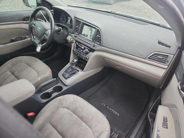 2017 HYUNDAI ELANTRA SE 8