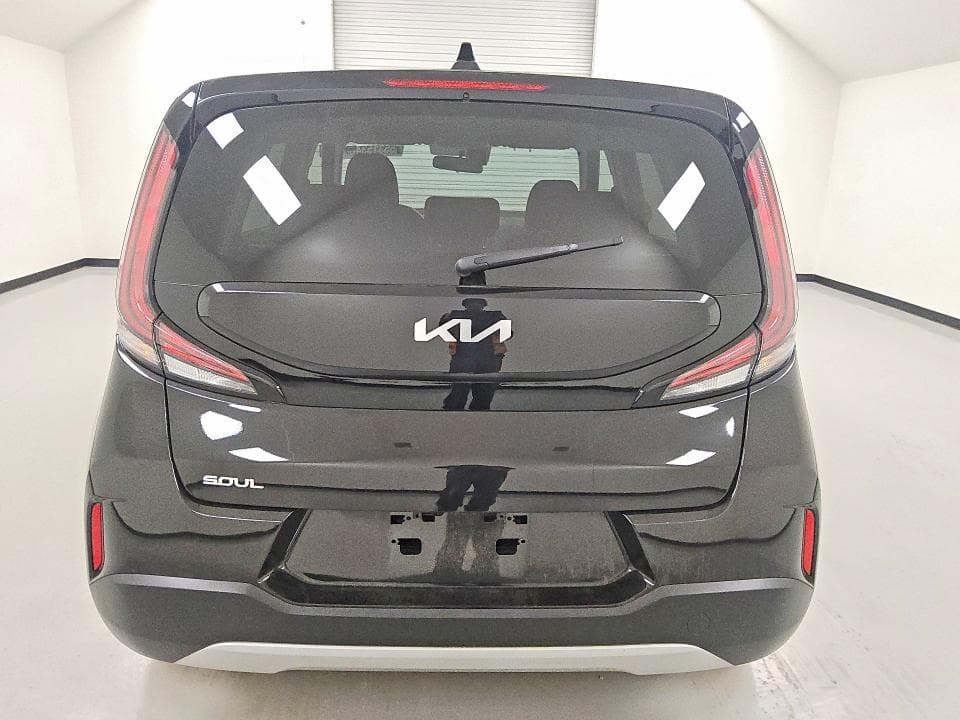 2025 KIA SOUL LX 6