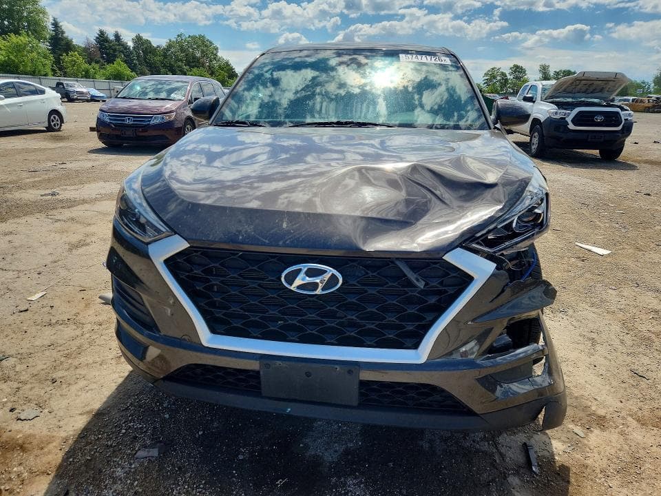 2020 HYUNDAI TUCSON SE 5