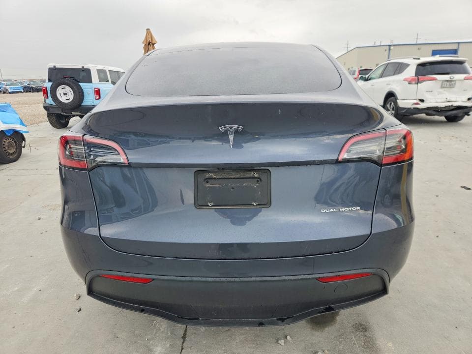 2023 TESLA MODEL Y 6