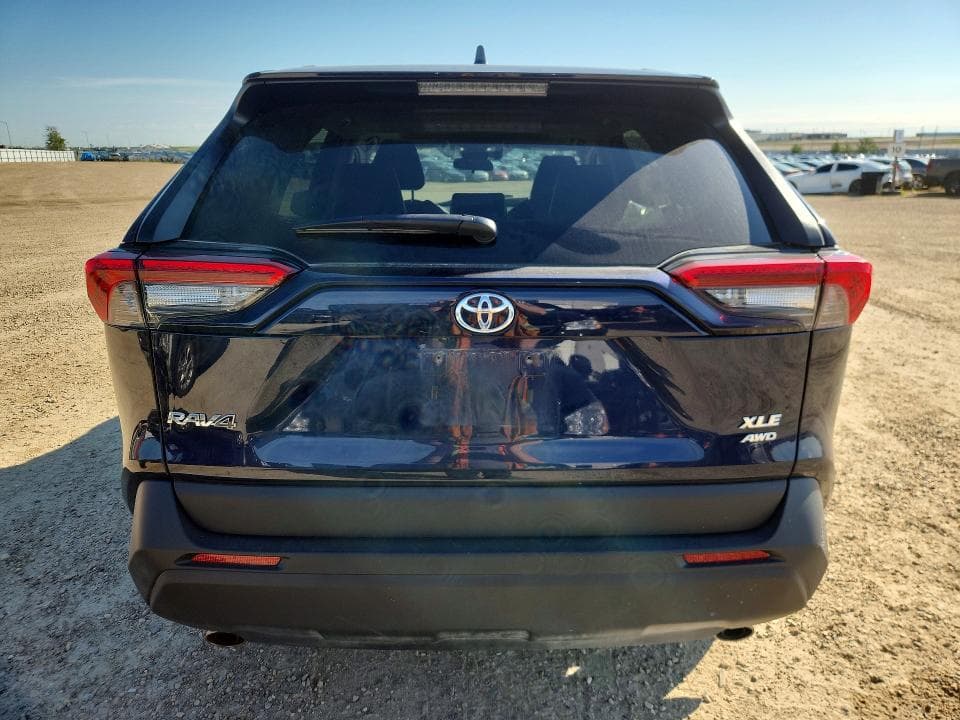 2023 TOYOTA RAV4 XLE 6