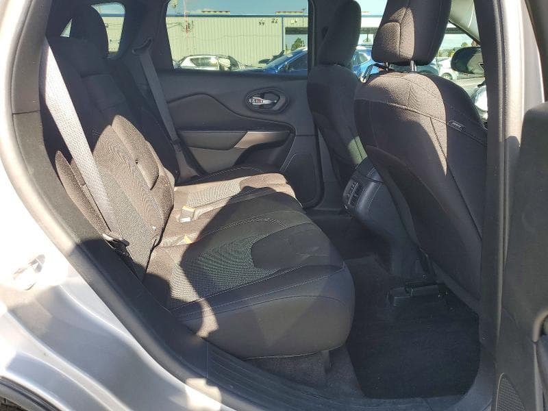 2019 JEEP CHEROKEE LATITUDE 11