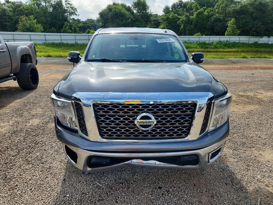 2017 NISSAN TITAN SV 5