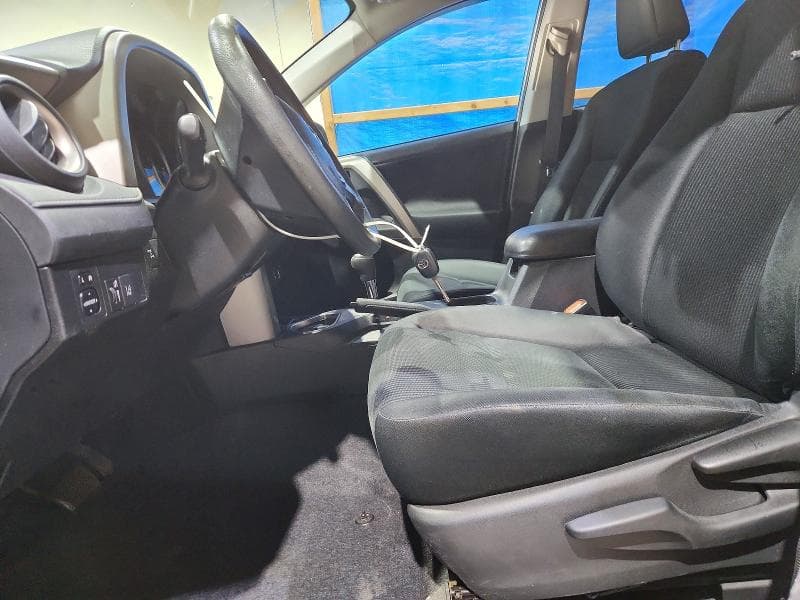 2017 TOYOTA RAV4 LE 7