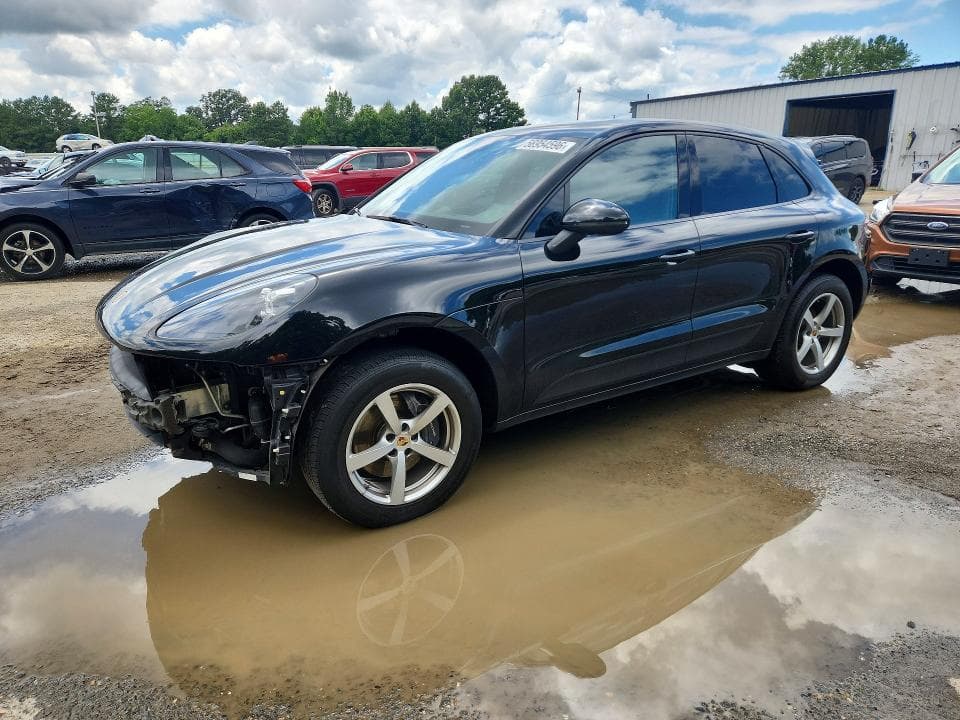 2021 PORSCHE MACAN - 1