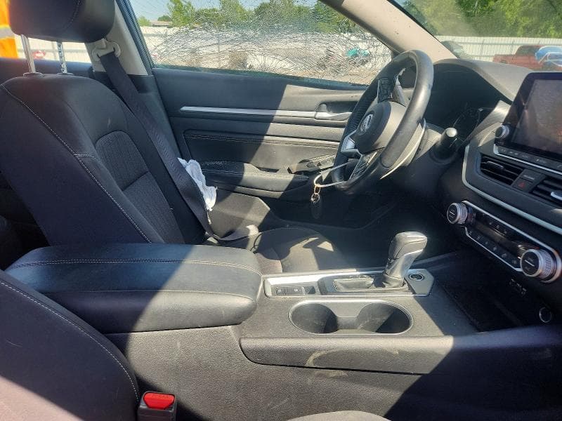 2019 NISSAN ALTIMA SV 7