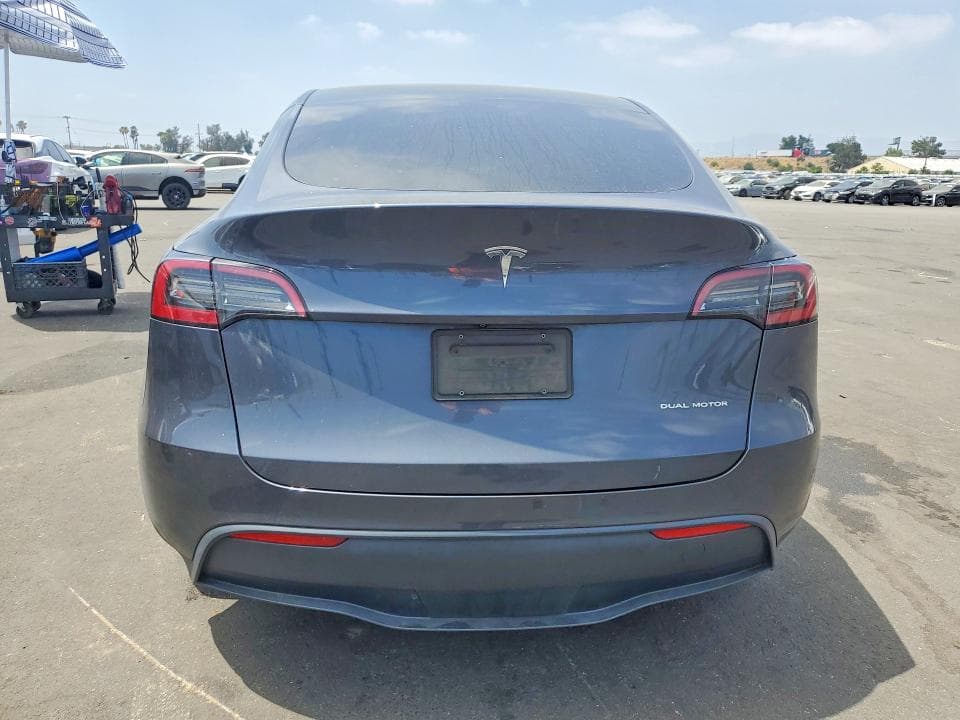 2023 TESLA MODEL Y 6
