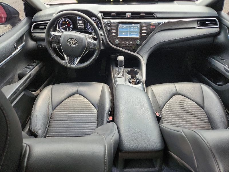 2018 TOYOTA CAMRY SE 8