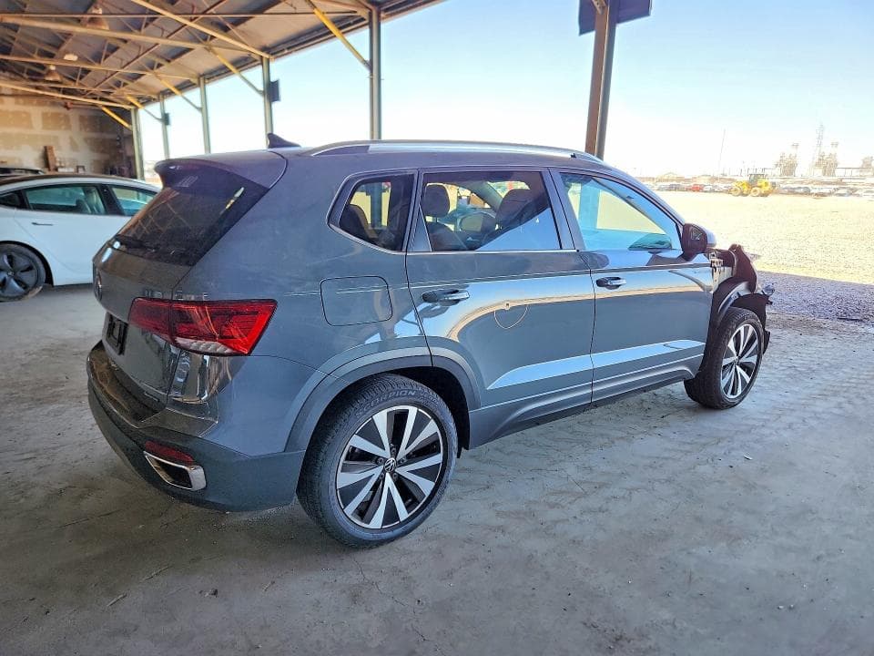 2022 VOLKSWAGEN TAOS SE IQ DRIVE 3