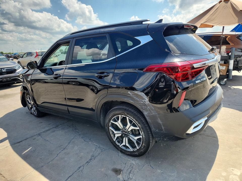 2022 KIA SELTOS EX 2