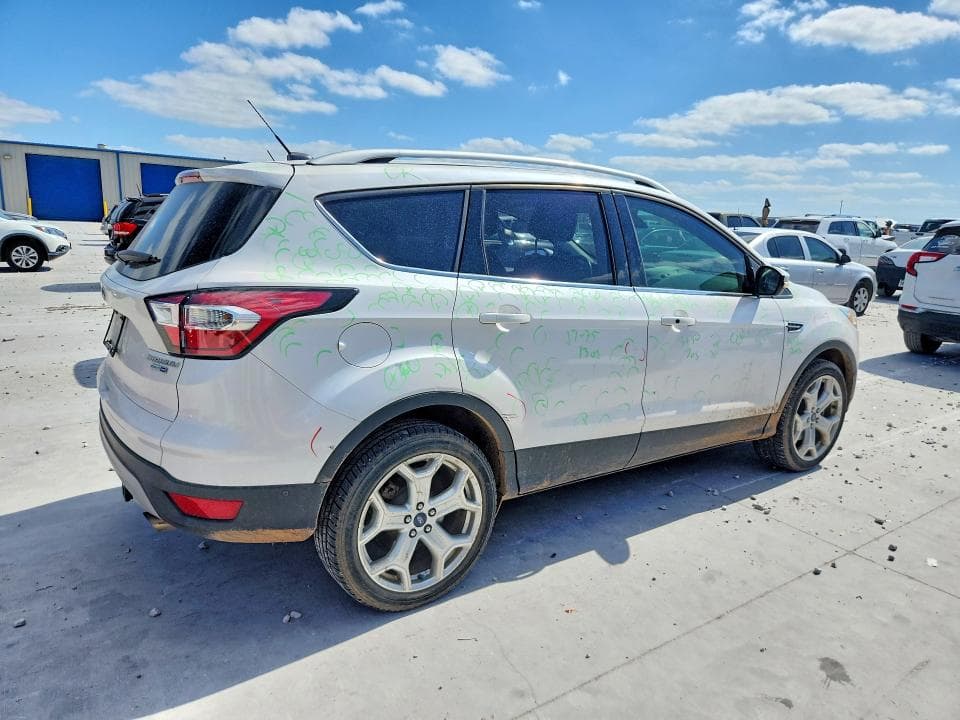 2017 FORD ESCAPE TITANIUM 3