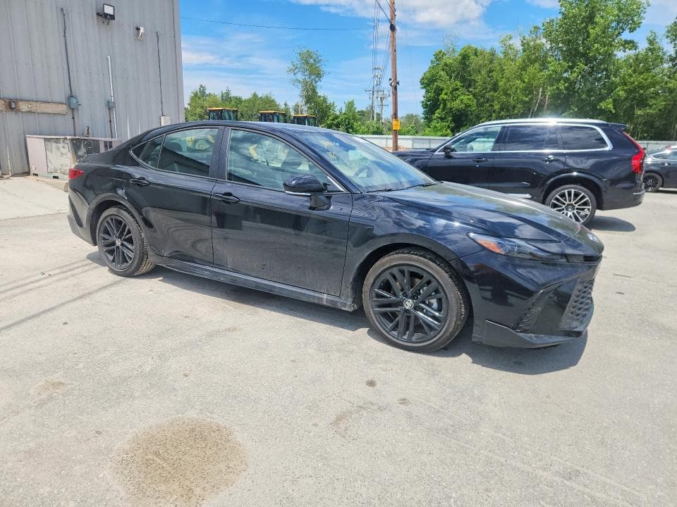 2026 TOYOTA CAMRY SE 4