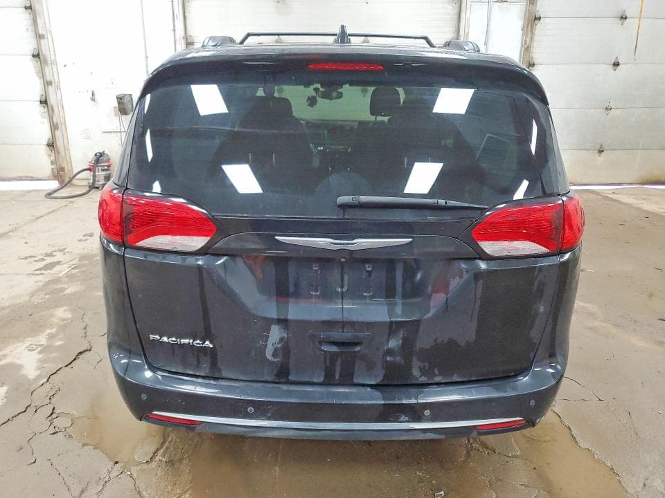2017 CHRYSLER PACIFICA TOURING L 6