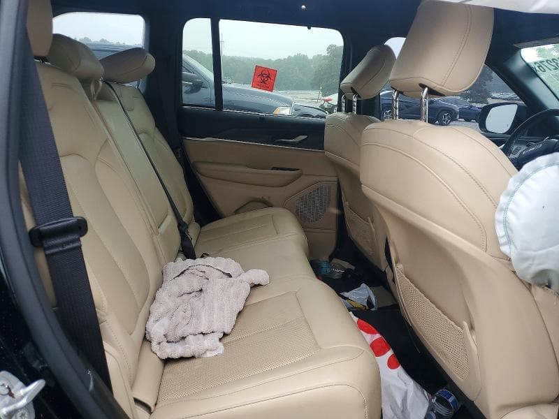 2023 JEEP GRAND CHEROKEE LIMITED 11